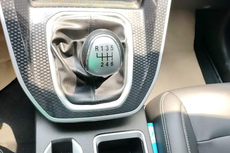 Used Haval M6 2021 PLUS 1.5T Manual Luxury Smart Connectivity Model Gear Lever