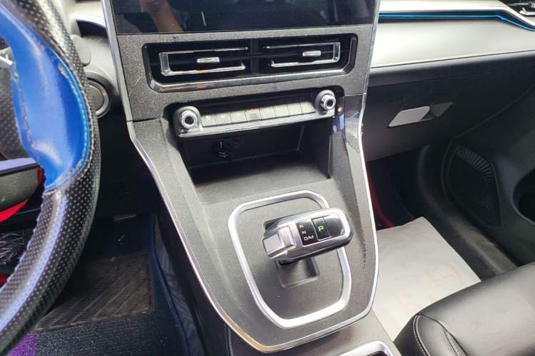 Used Haval M6 2021 PLUS 1.5T DCT Luxury Smart Connectivity Model Gear Lever