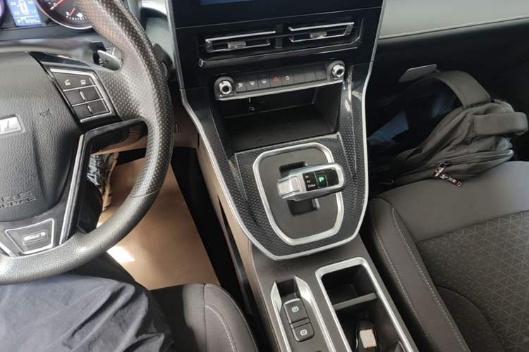 Used Haval M6 2021 PLUS 1.5T DCT Elite Smart Connectivity Model Gear Lever