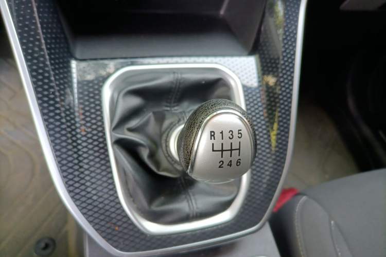 Used Haval M6 2021 PLUS 1.5T Manual Elite Smart Connectivity Model Gear Lever