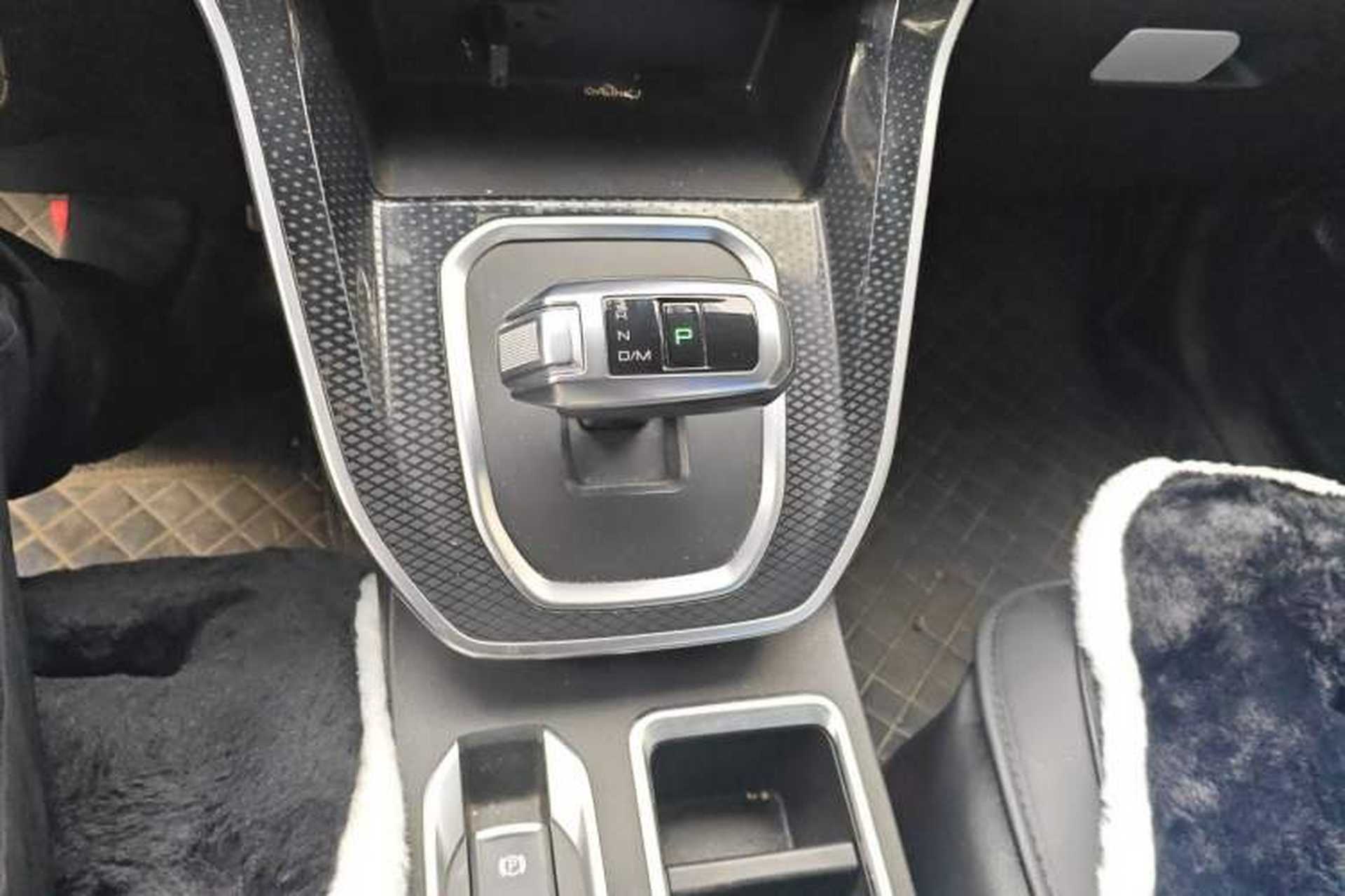 Used Haval M6 2021 PLUS 1.5T DCT Luxury Smart Connectivity Model Gear Lever