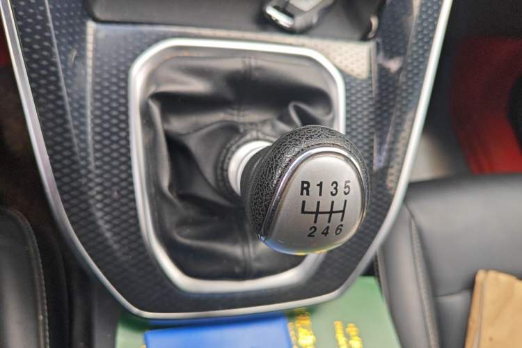 Used Haval M6 2021 PLUS 1.5T Manual Luxury Smart Connectivity Model Gear Lever