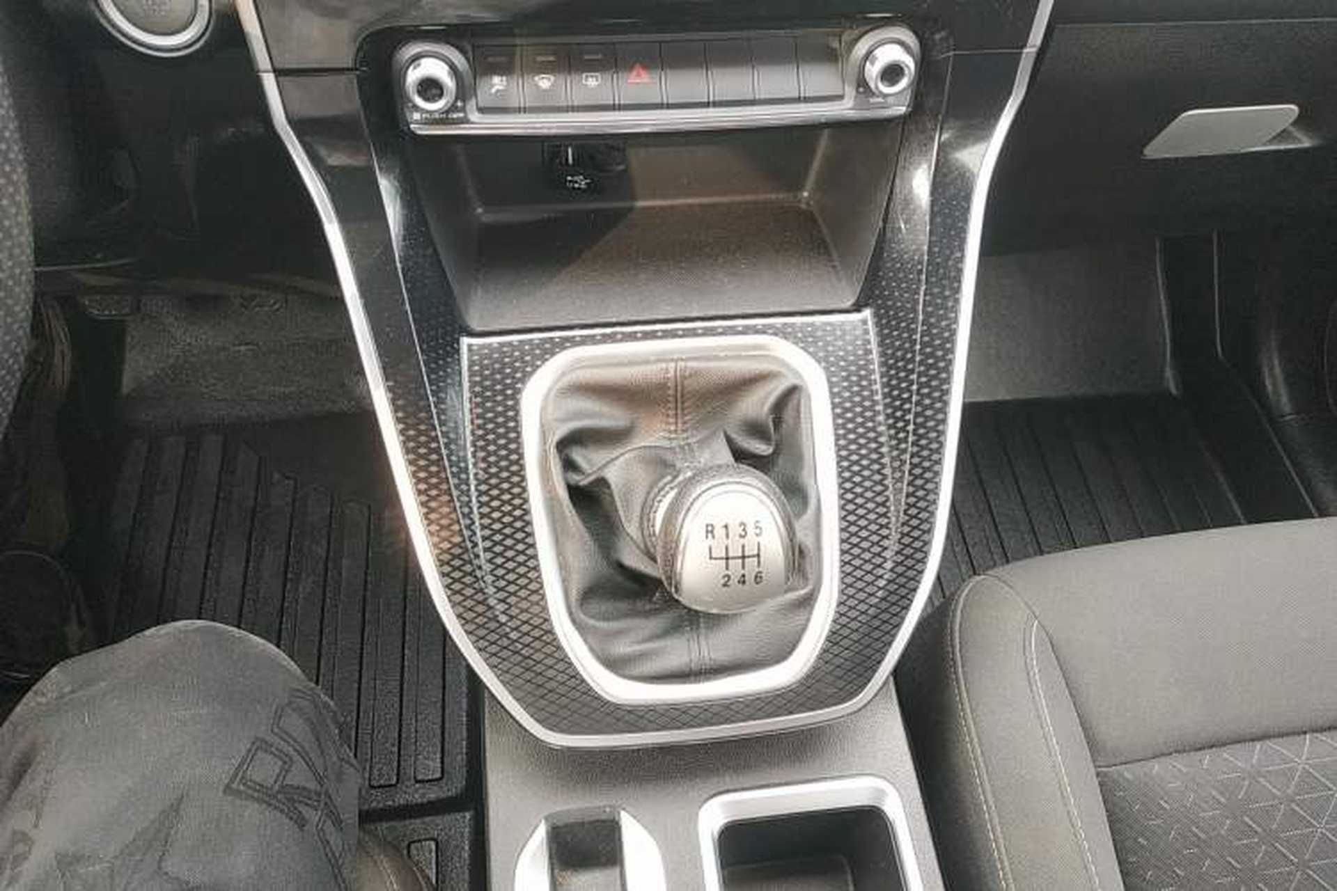 Used Haval M6 2021 PLUS 1.5T Manual Elite Smart Connectivity Model Gear Lever