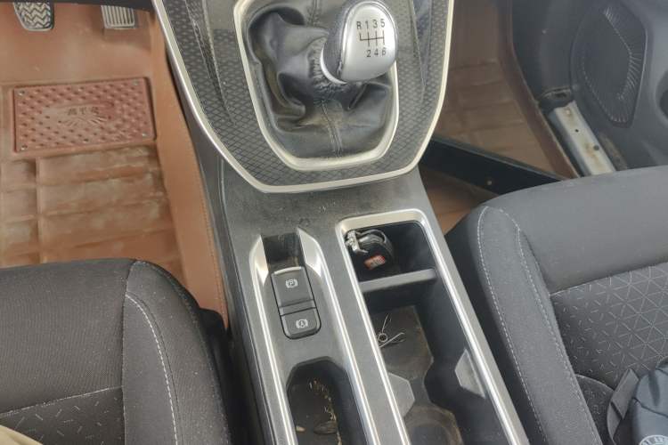 Used Haval M6 2021 PLUS 1.5T Manual Elite Smart Connectivity Model Gear Lever