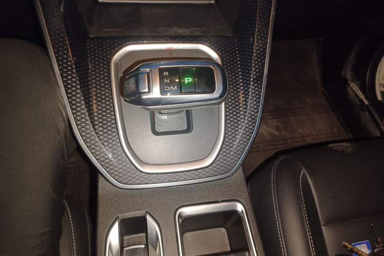 Used Haval M6 2021 PLUS 1.5T DCT Luxury Smart Connectivity Model Gear Lever