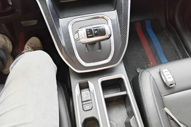 Used Haval M6 2021 PLUS 1.5T DCT Luxury Smart Connectivity Model Gear Lever