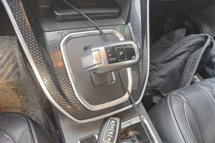 Used Haval M6 2021 PLUS 1.5T DCT Elite Smart Connectivity Model Gear Lever