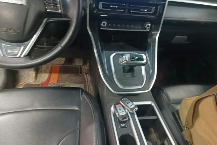 Used Haval M6 2021 PLUS 1.5T DCT Prestige Smart Connectivity Model Gear Lever