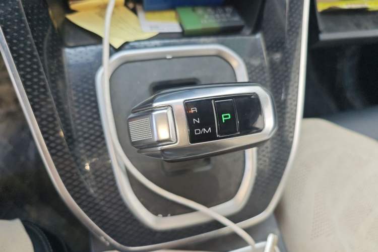 Used Haval M6 2021 PLUS 1.5T DCT Luxury Smart Connectivity Model Gear Lever