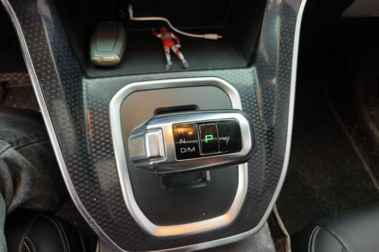 Used Haval M6 2021 PLUS 1.5T DCT Luxury Smart Connectivity Model Gear Lever