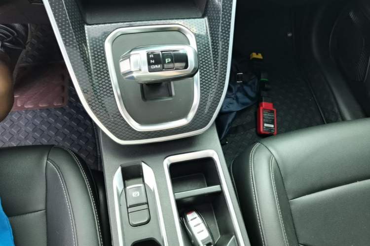 Used Haval M6 2021 PLUS 1.5T DCT Comfort Edition Gear Lever