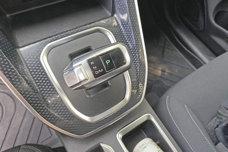 Used Haval M6 2021 PLUS 1.5T DCT Elite Smart Connectivity Model Gear Lever