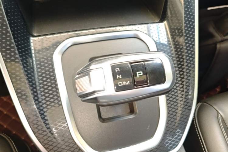 Used Haval M6 2021 PLUS 1.5T DCT Luxury Smart Connectivity Model Gear Lever