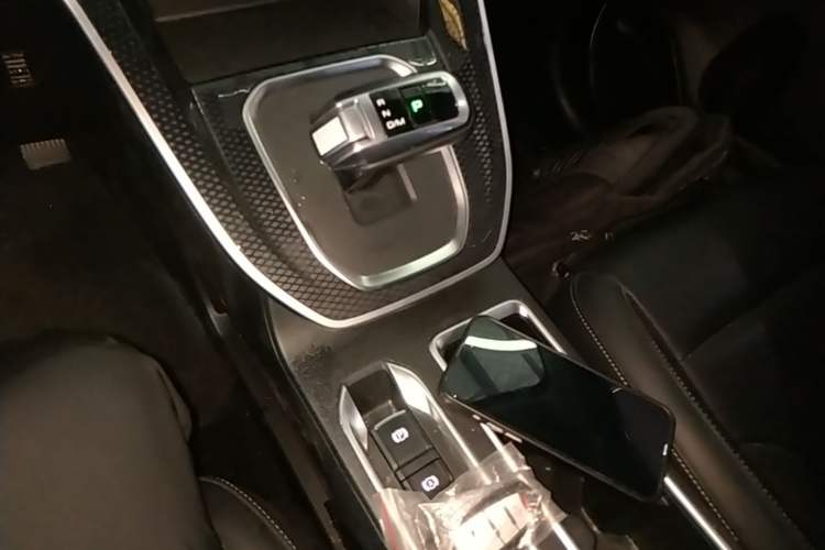 Used Haval M6 2021 PLUS 1.5T DCT Luxury Smart Connectivity Model Gear Lever