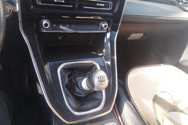 Used Haval M6 2021 PLUS 1.5T Manual Elite Smart Connectivity Model Gear Lever