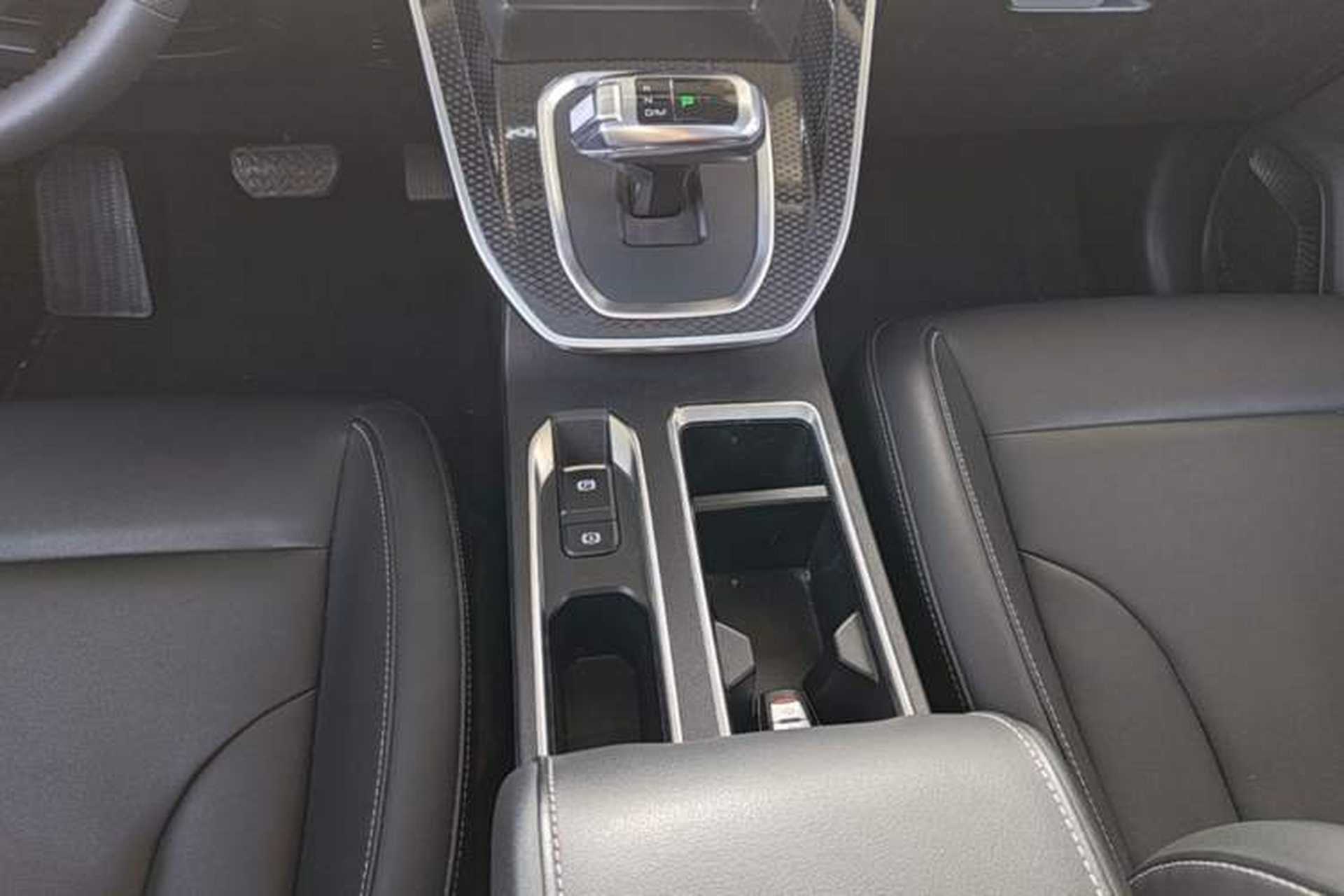 Used Haval M6 2021 PLUS 1.5T DCT Luxury Smart Connectivity Model Gear Lever