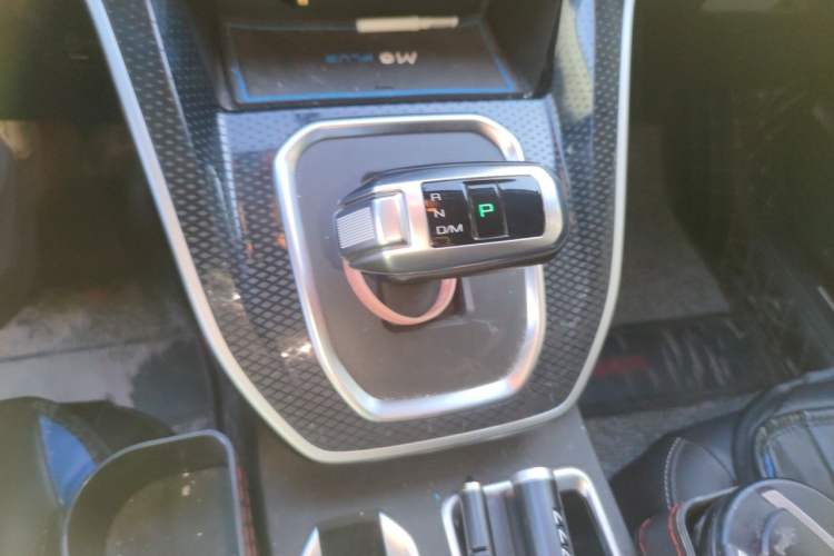 Used Haval M6 2021 PLUS 1.5T DCT Luxury Smart Connectivity Model Gear Lever