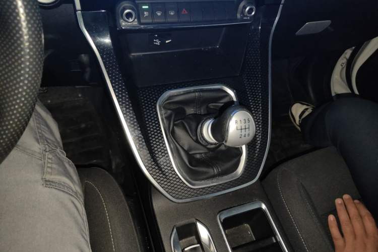 Used Haval M6 2021 PLUS 1.5T Manual Elite Smart Connectivity Model Gear Lever