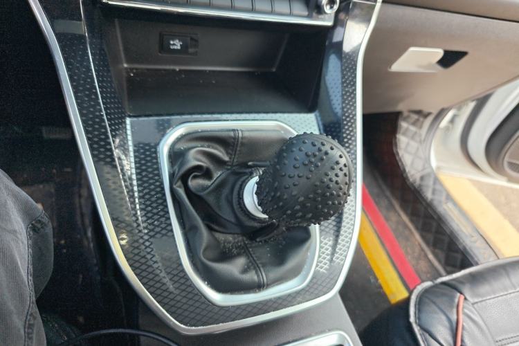 Used Haval M6 2021 PLUS 1.5T Manual Luxury Smart Connectivity Model Gear Lever