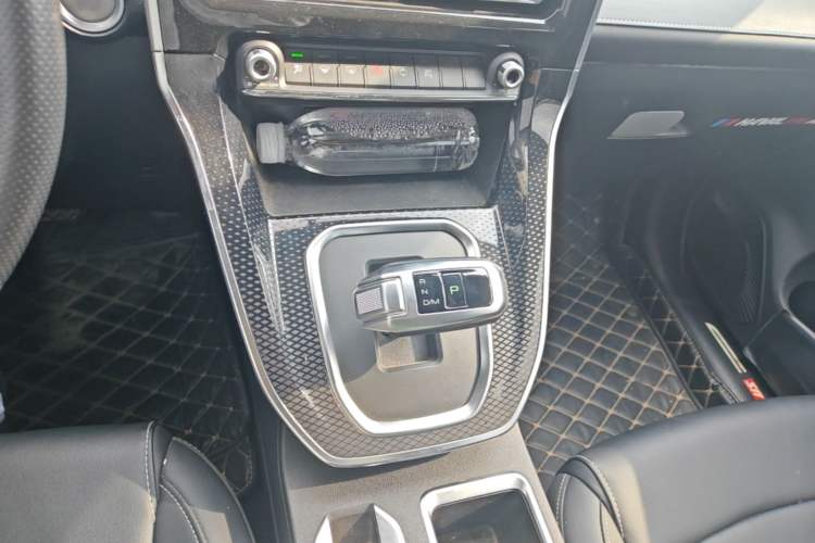 Used Haval M6 2021 PLUS 1.5T DCT Prestige Smart Connectivity Model Gear Lever
