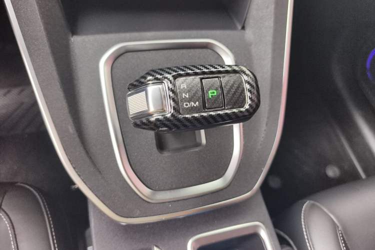 Used Haval M6 2021 PLUS 1.5T DCT Luxury Smart Connectivity Model Gear Lever