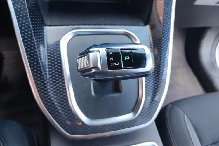 Used Haval M6 2021 PLUS 1.5T DCT Elite Smart Connectivity Model Gear Lever