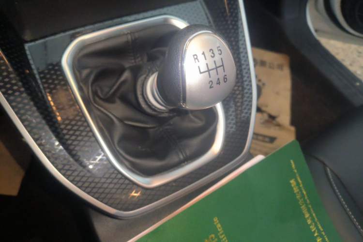 Used Haval M6 2021 PLUS 1.5T Manual Luxury Smart Connectivity Model Gear Lever