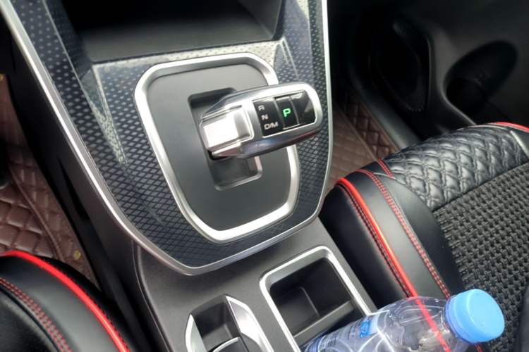 Used Haval M6 2021 PLUS 1.5T DCT Elite Smart Connectivity Model Gear Lever
