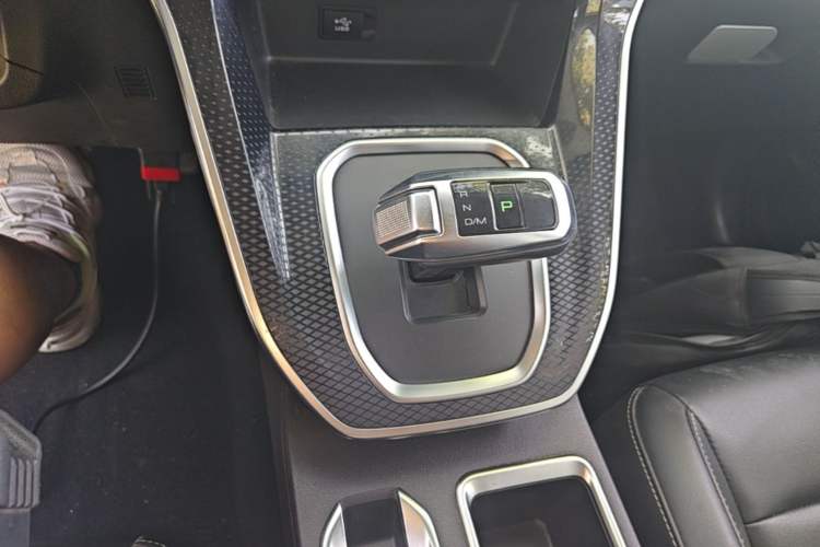 Used Haval M6 2021 PLUS 1.5T DCT Luxury Smart Connectivity Model Gear Lever