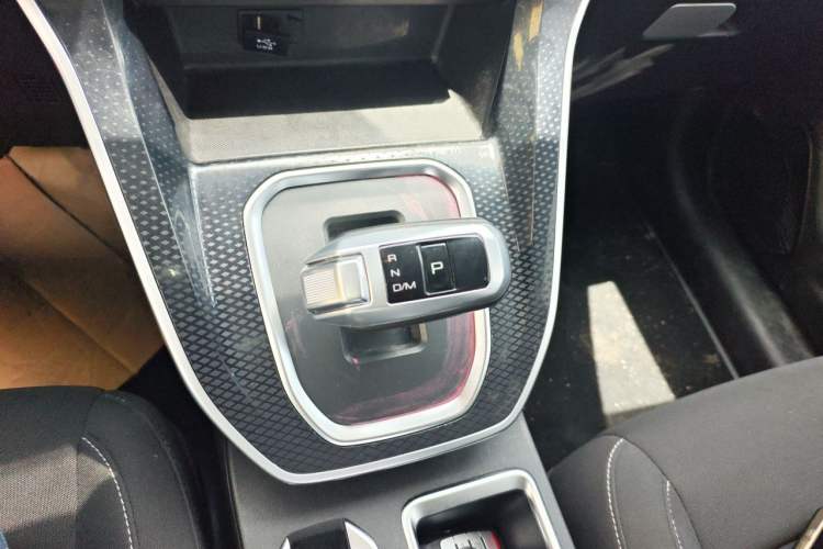 Used Haval M6 2021 PLUS 1.5T DCT Elite Smart Connectivity Model Gear Lever