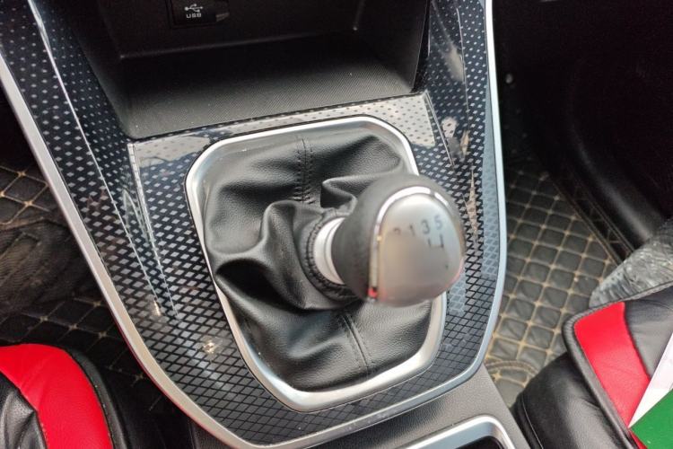 Used Haval M6 2021 PLUS 1.5T Manual Elite Smart Connectivity Model Gear Lever