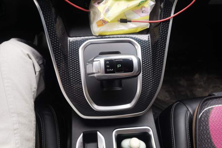 Used Haval M6 2021 PLUS 1.5T DCT Comfort Edition Gear Lever
