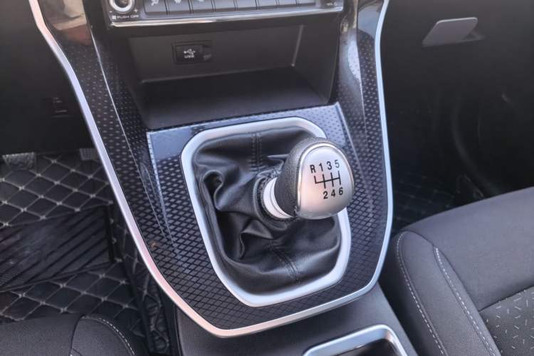 Used Haval M6 2021 PLUS 1.5T Manual Elite Smart Connectivity Model Gear Lever