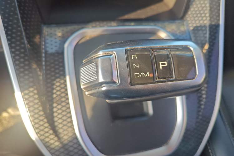 Used Haval M6 2021 PLUS 1.5T DCT Luxury Smart Connectivity Model Gear Lever