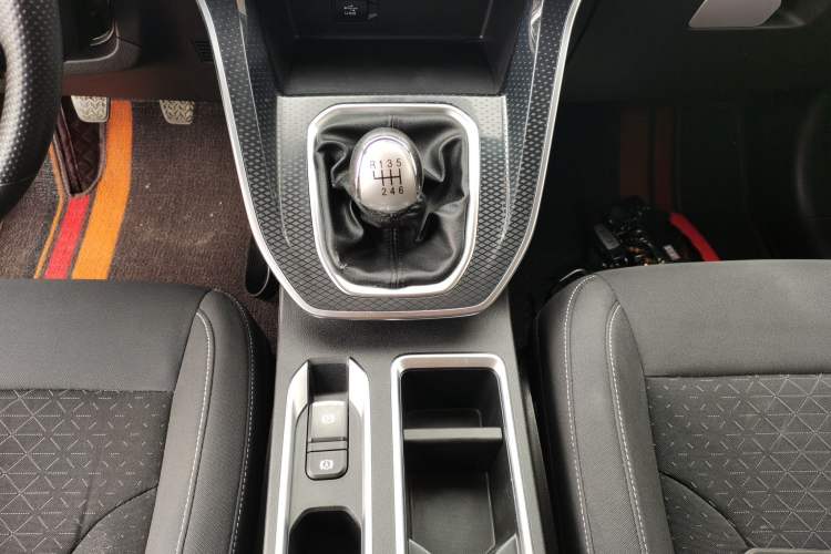 Used Haval M6 2021 PLUS 1.5T Manual Elite Smart Connectivity Model Gear Lever