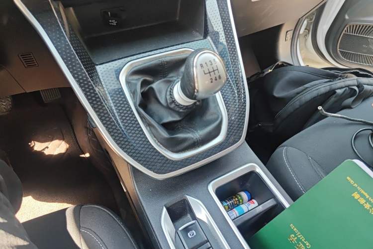 Used Haval M6 2021 PLUS 1.5T Manual Elite Smart Connectivity Model Gear Lever