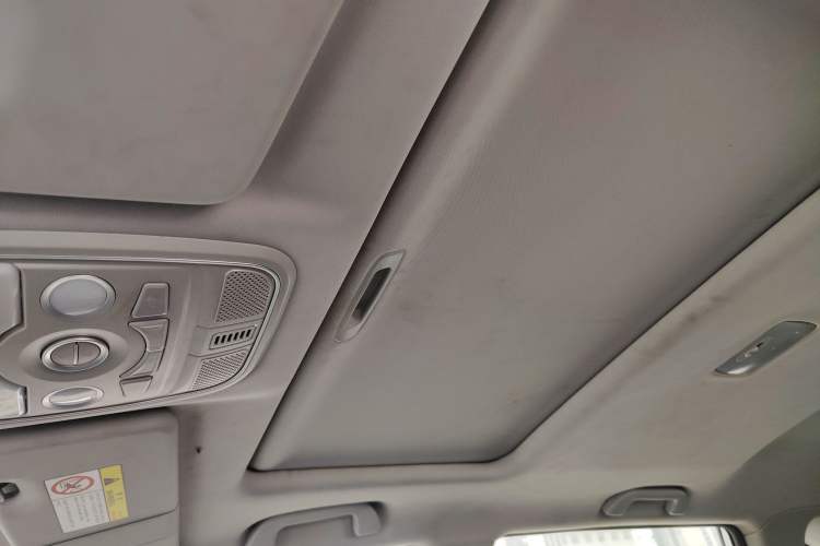Used Haval M6 2021 PLUS 1.5T Manual Luxury Smart Connectivity Model Headliner