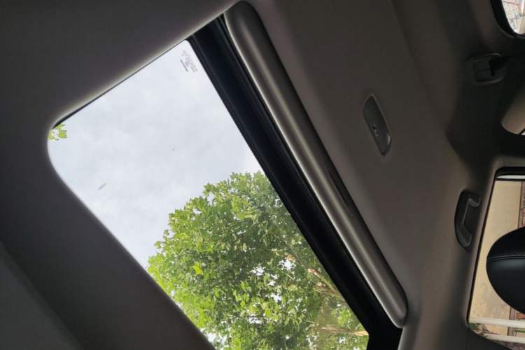 Used Haval M6 2021 PLUS 1.5T DCT Comfort Edition Headliner