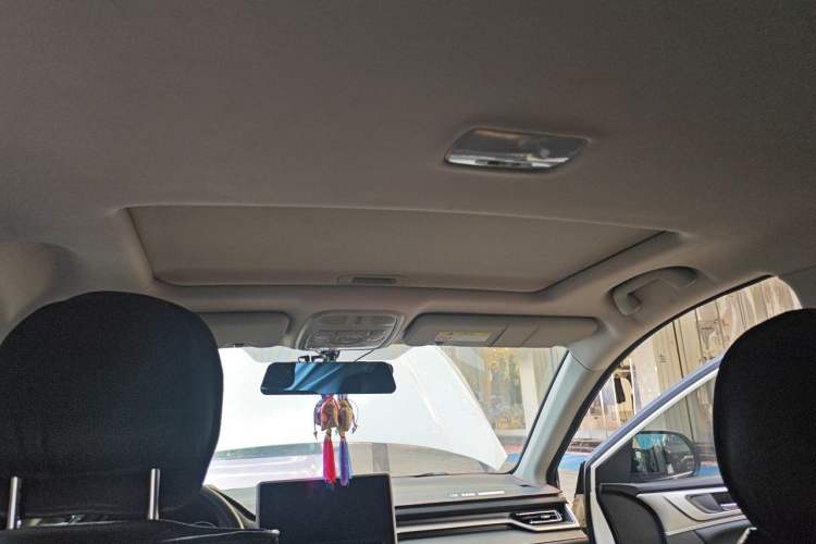 Used Haval M6 2021 PLUS 1.5T DCT Comfort Edition Headliner