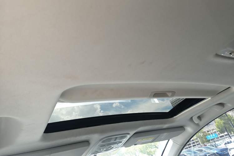 Used Haval M6 2021 PLUS 1.5T DCT Luxury Smart Connectivity Model Headliner