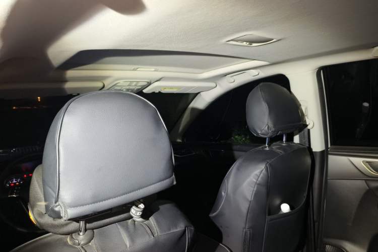 Used Haval M6 2021 PLUS 1.5T DCT Luxury Smart Connectivity Model Headliner