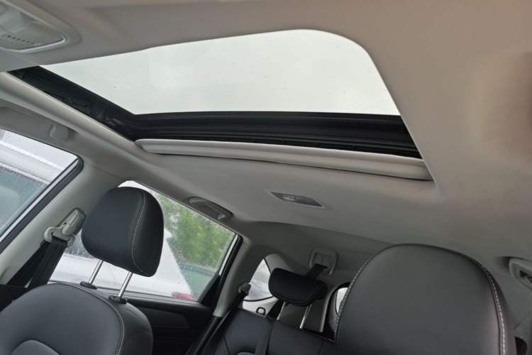 Used Haval M6 2021 PLUS 1.5T DCT Luxury Smart Connectivity Model Headliner