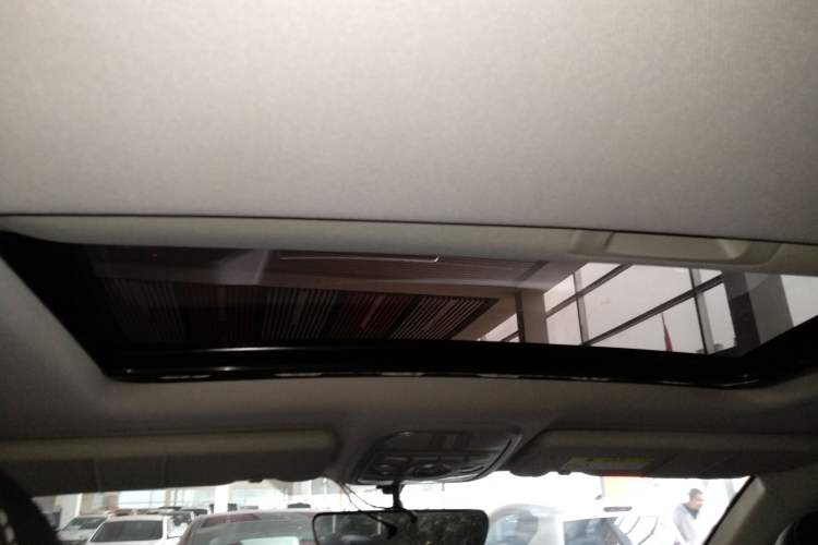Used Haval M6 2021 PLUS 1.5T DCT Luxury Smart Connectivity Model Headliner