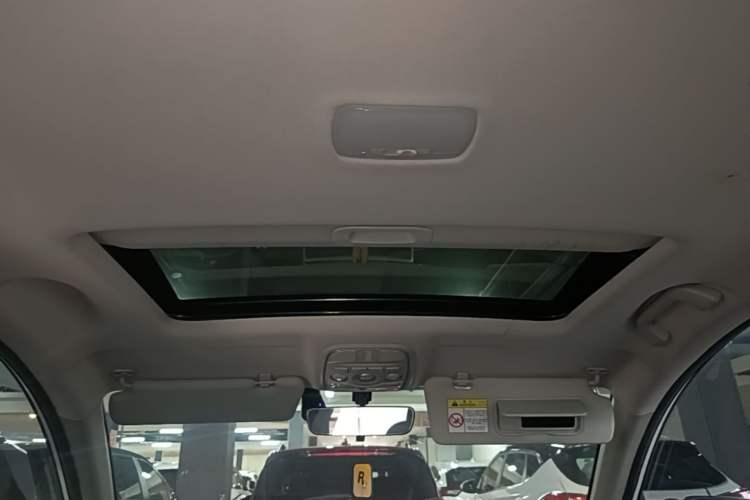 Used Haval M6 2021 PLUS 1.5T DCT Luxury Smart Connectivity Model Headliner