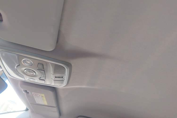 Used Haval M6 2021 PLUS 1.5T Manual Elite Smart Connectivity Model Headliner