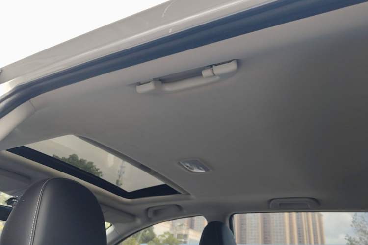 Used Haval M6 2021 PLUS 1.5T DCT Luxury Smart Connectivity Model Headliner