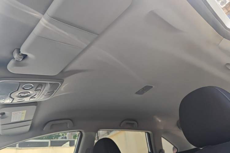 Used Haval M6 2021 PLUS 1.5T Manual Elite Smart Connectivity Model Headliner