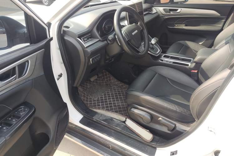 Used Haval M6 2021 PLUS 1.5T DCT Luxury Smart Connectivity Model Interior 1