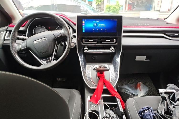 Used Haval M6 2021 PLUS 1.5T DCT Elite Smart Connectivity Model Interior 2