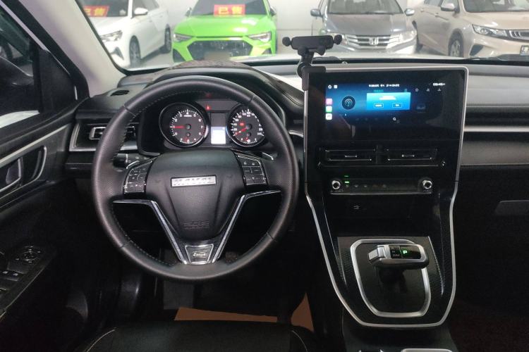 Used Haval M6 2021 PLUS 1.5T DCT Luxury Smart Connectivity Model Interior 2